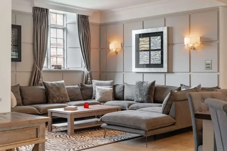 Host Stay Hillhampton House