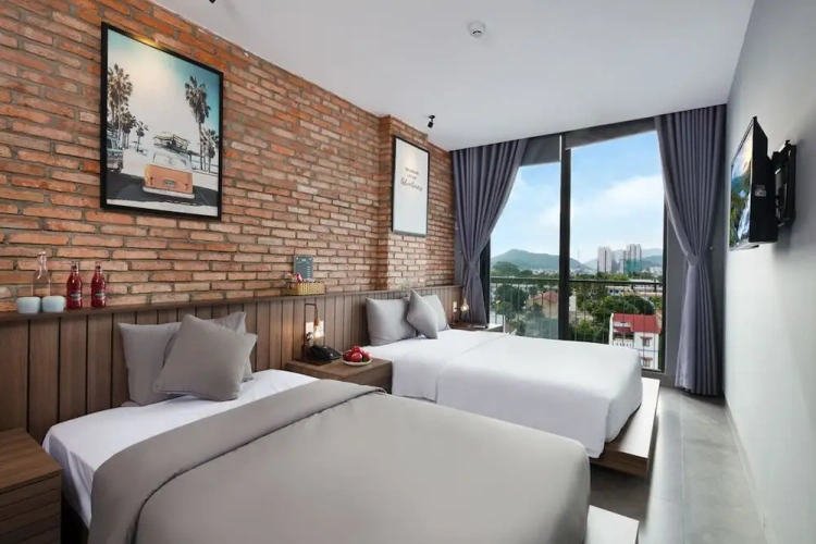2 Bedrooms Superior Triple room with city view