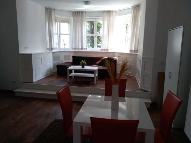 3 Bedrooms Comfort Apartment with garden view