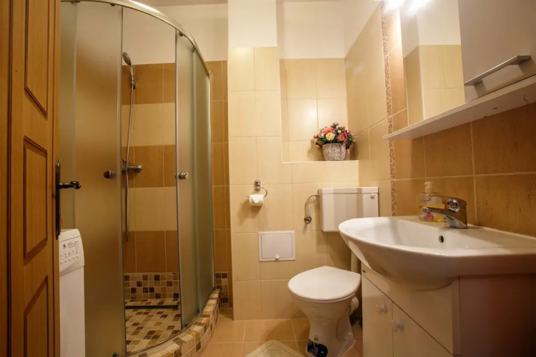 Teo's Flat