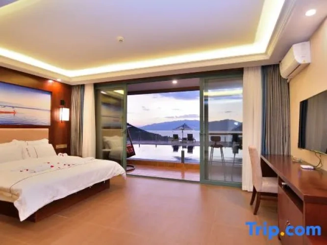 Standard Double room with lake view