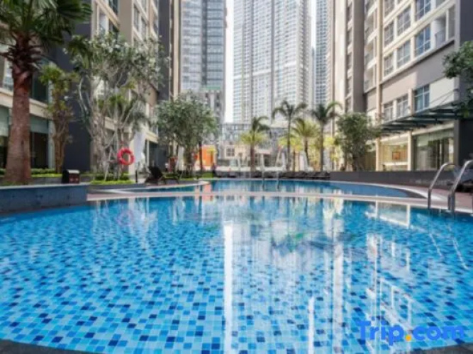 Luxury Radisson Landmark 81 & Vinhomes