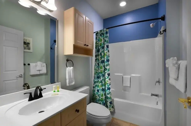 Magnolia Pointe 4887-201 3 Bedroom Condo