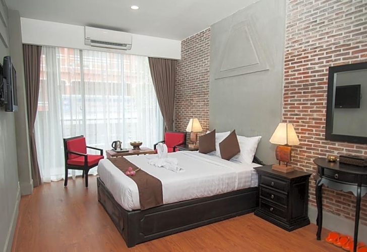 Deluxe Family room with balcony