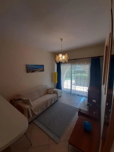 1bd in Palm Beach M1 with pool