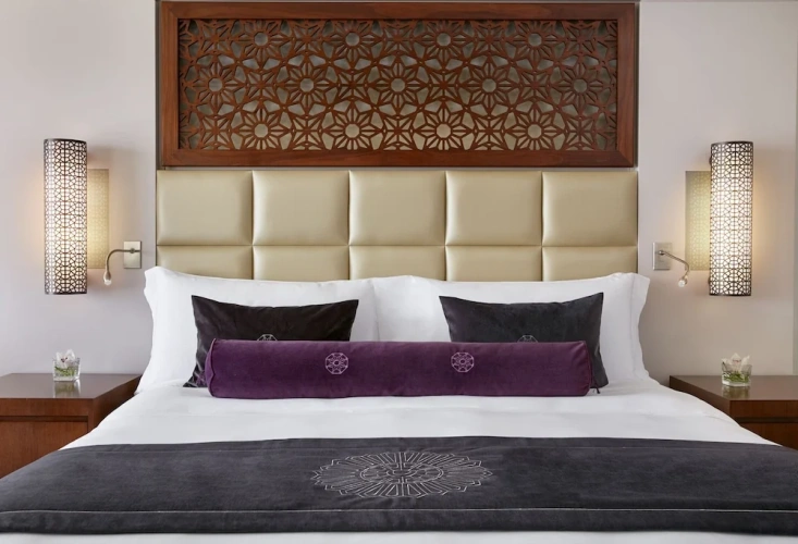 Classic Double Club room with city view