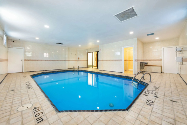 Quality Inn Downtown Inner Harbour photo 17