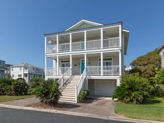 5 Bedrooms Cottage