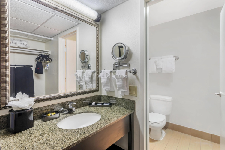 Best Western Plus Garden Court Inn photo 11