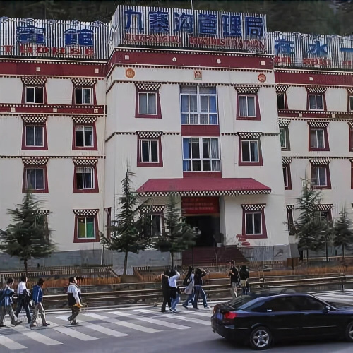 Dali Yilong Binhai Hotel