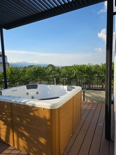 1 Bedroom Deluxe Suite with balcony