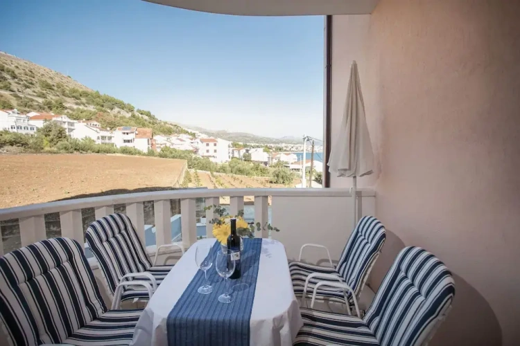 1 Bedroom Standard Apartment with balcony and with partial sea view