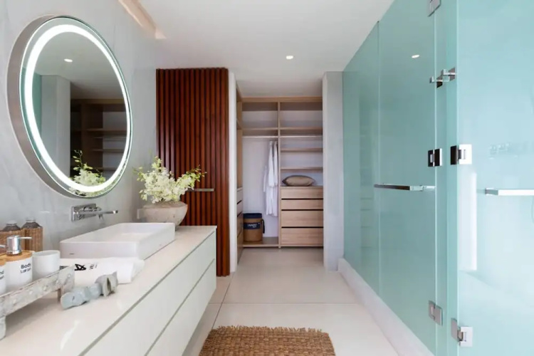 Gamay 3-bedroom Villa With Beach Access
