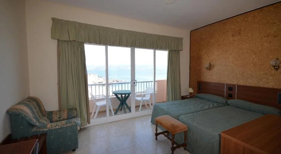 Altariño Hotel