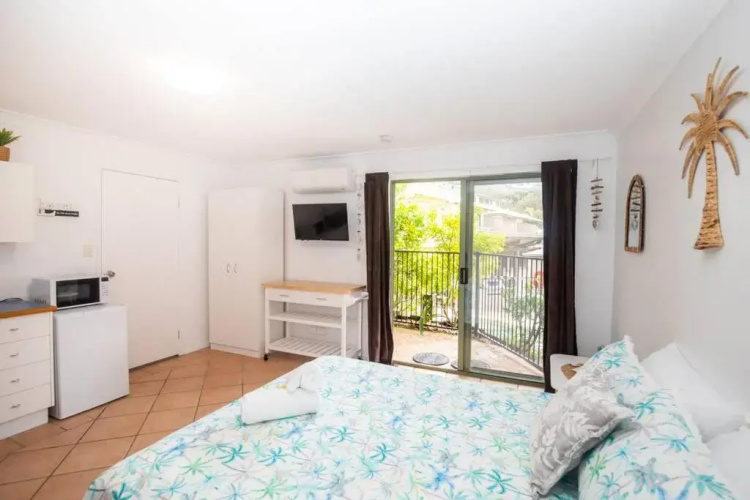 Gorgeous Studio + 100M To Beach + Pool
