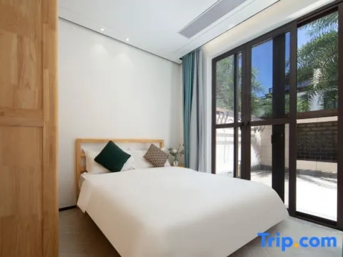 3 Bedrooms Classic Villa