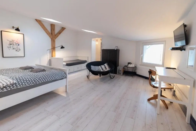 2 Bedrooms Apartment