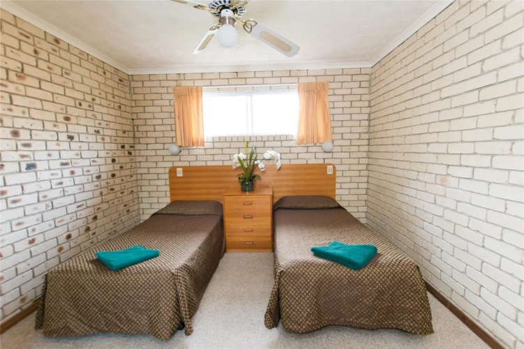 3 Bedrooms Apartment