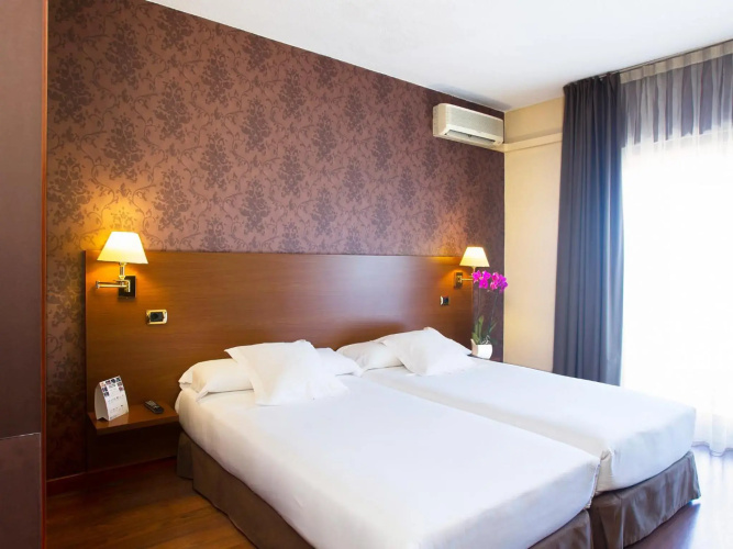 Ipanema Hotel by gaiarooms
