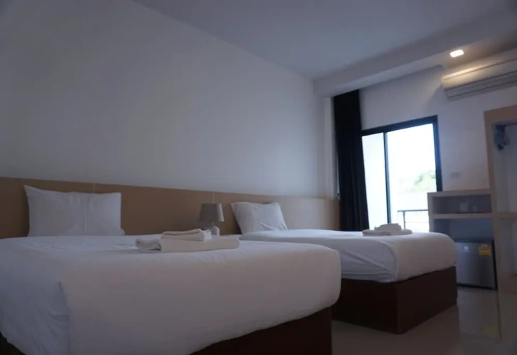 Standard Twin room with balcony