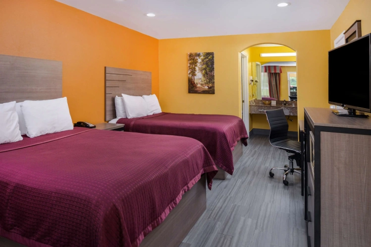 Standard Quadruple room