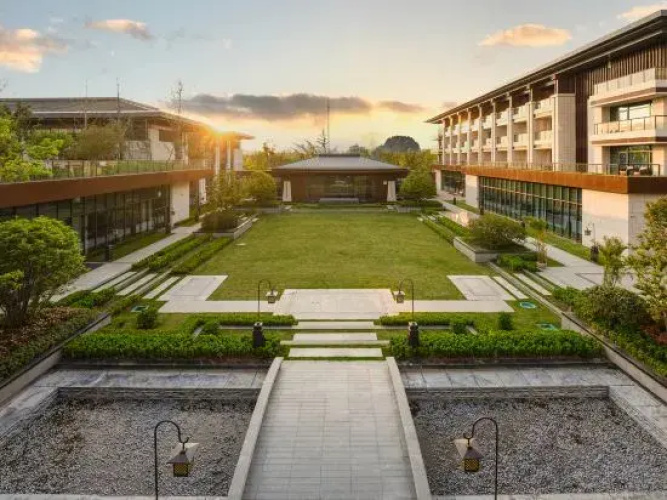Yishui Grand Hotel