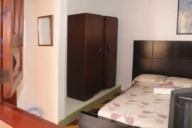 Hostal Romana