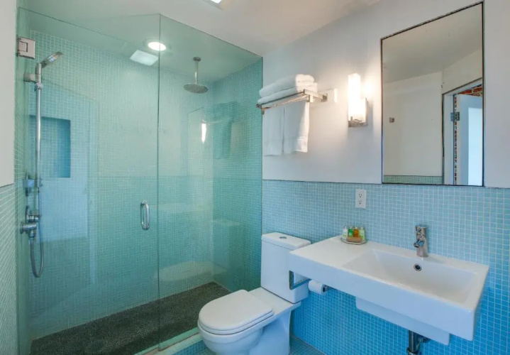 Venice Breeze Suites