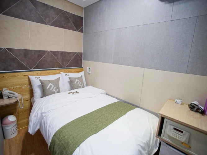 Deluxe Single room