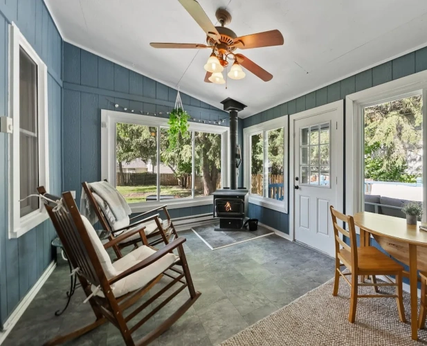 3 Bedrooms Cottage