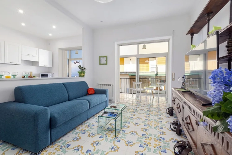 2 Bedrooms Apartment with balcony and with sea view