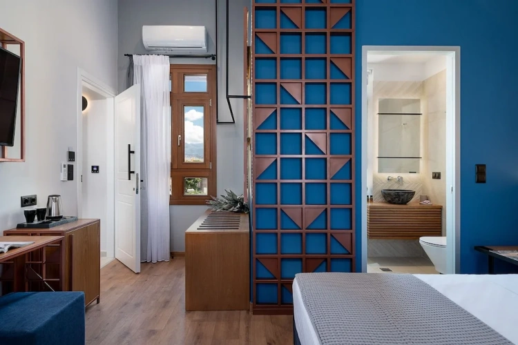 Standard Double room with city view