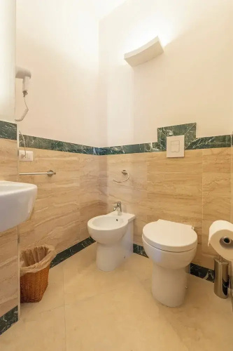 Molo Angioino Suites