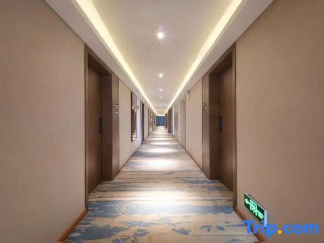 Yichun Bailu Hotel