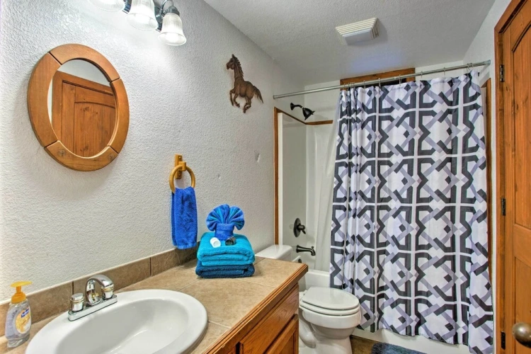 3 Bedrooms Cottage
