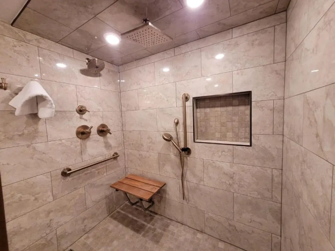 2 Bedrooms Apartment