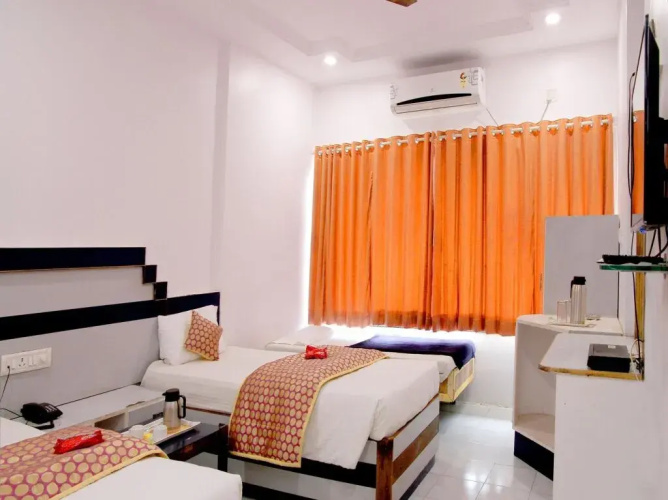 OYO 1959 Hotel Raj