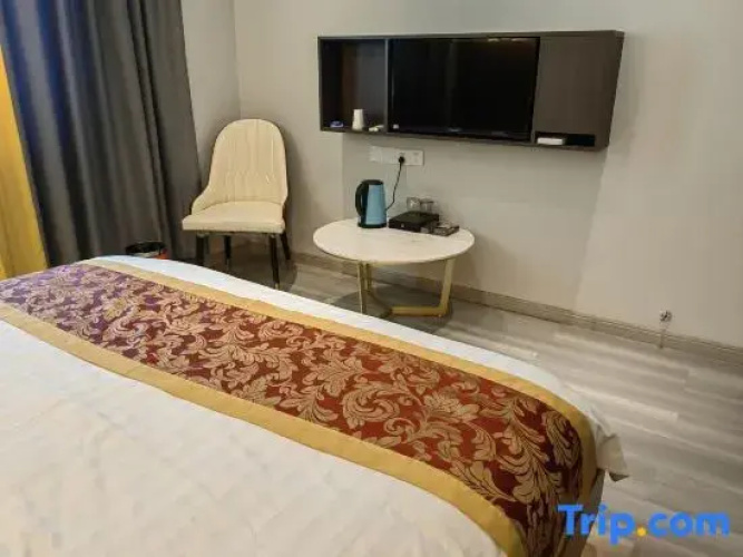 M Houzi Hotel