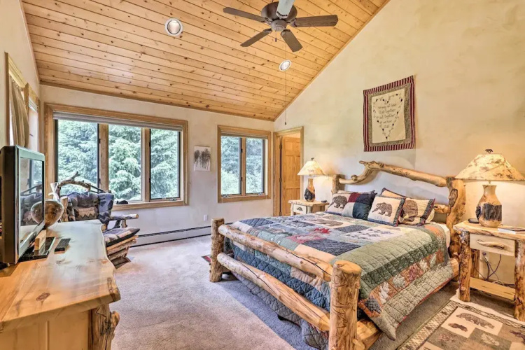 Alpine Escape w/ Mtn Views in Blue River!