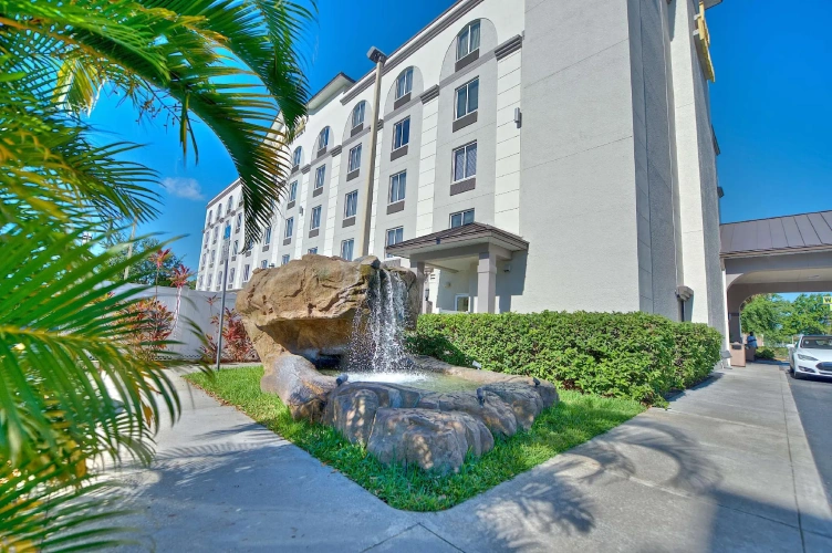 1 Bedroom Quadruple Suite