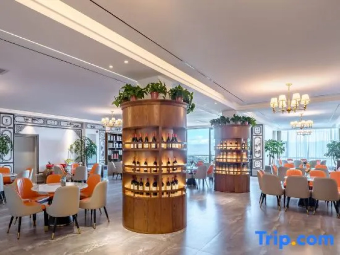 Dali Lingquanxi Banshan Health Hotel