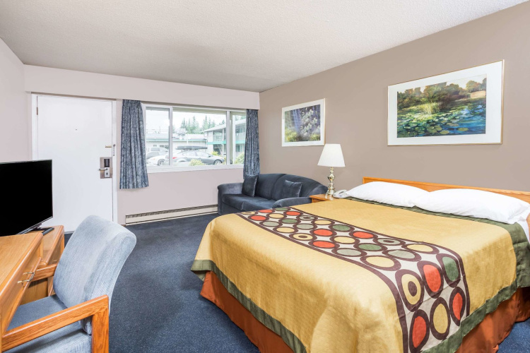 Quesnel Inn