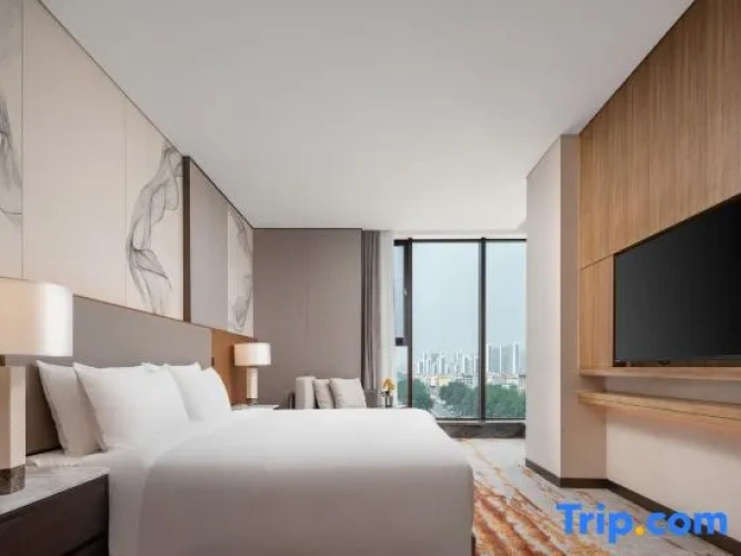 Luxury Attic Suite