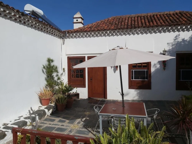 Deluxe Double Cottage with pool view