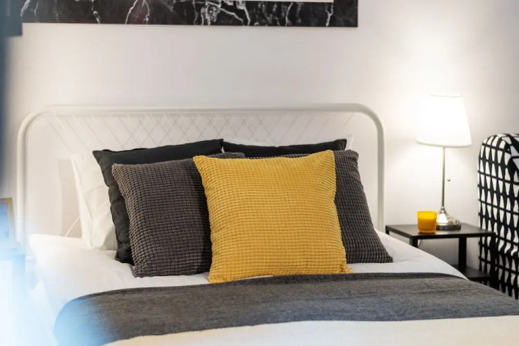 Studio Warsaw Wilcza by Renters