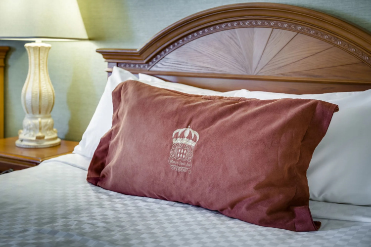 Monte Carlo Inn Vaughan Suites
