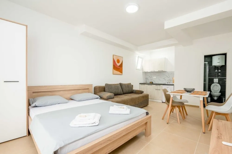 Deluxe Studio with balcony