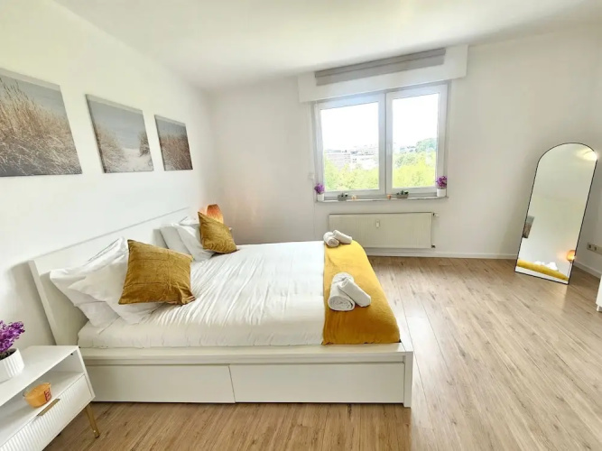 Well Appointed 2BR w terrace&parking