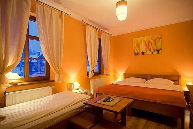 Standard Triple room