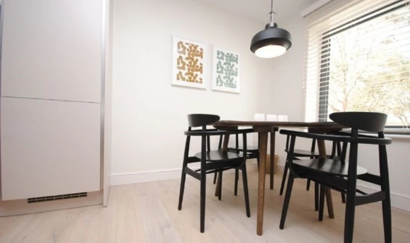 8 The Salterns, Chichester 402400